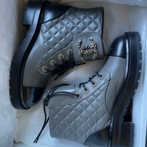 Chanel Bravo CC boots 37